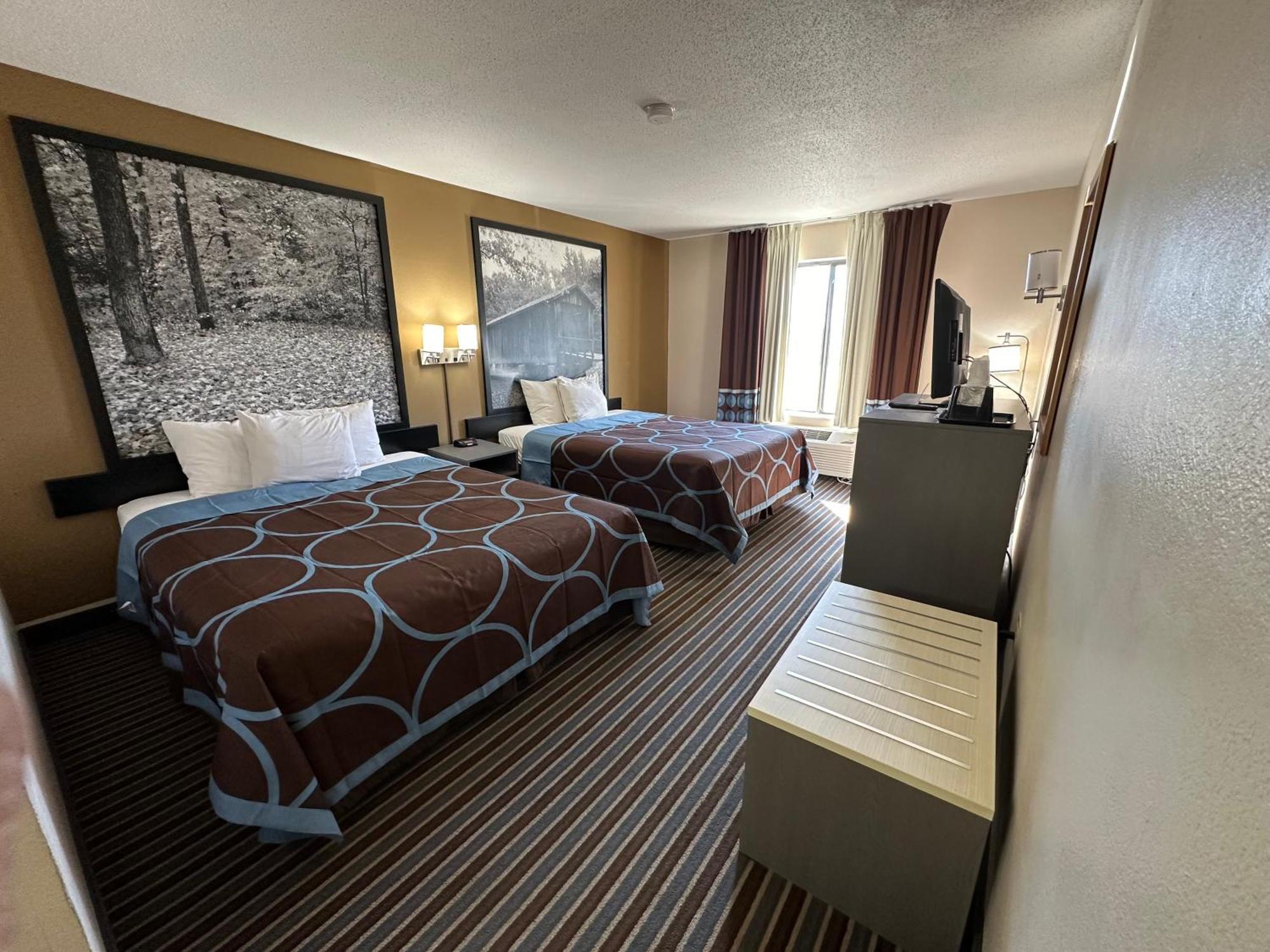 Super 8 by Wyndham Columbia Clark Lane Hotel Bagian luar foto