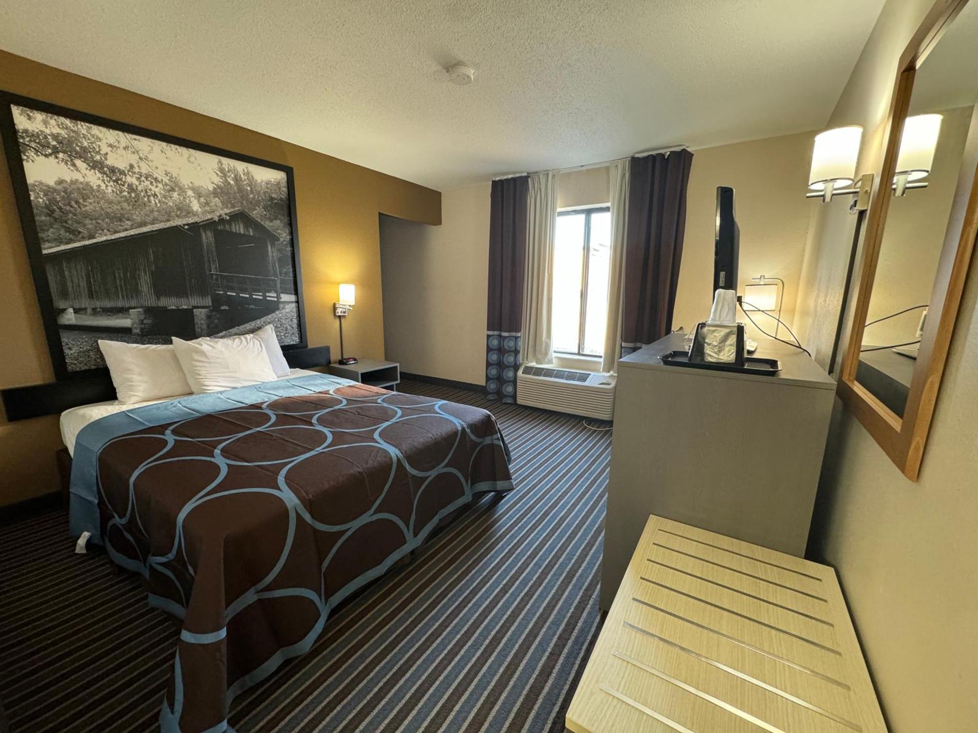 Super 8 by Wyndham Columbia Clark Lane Hotel Bagian luar foto