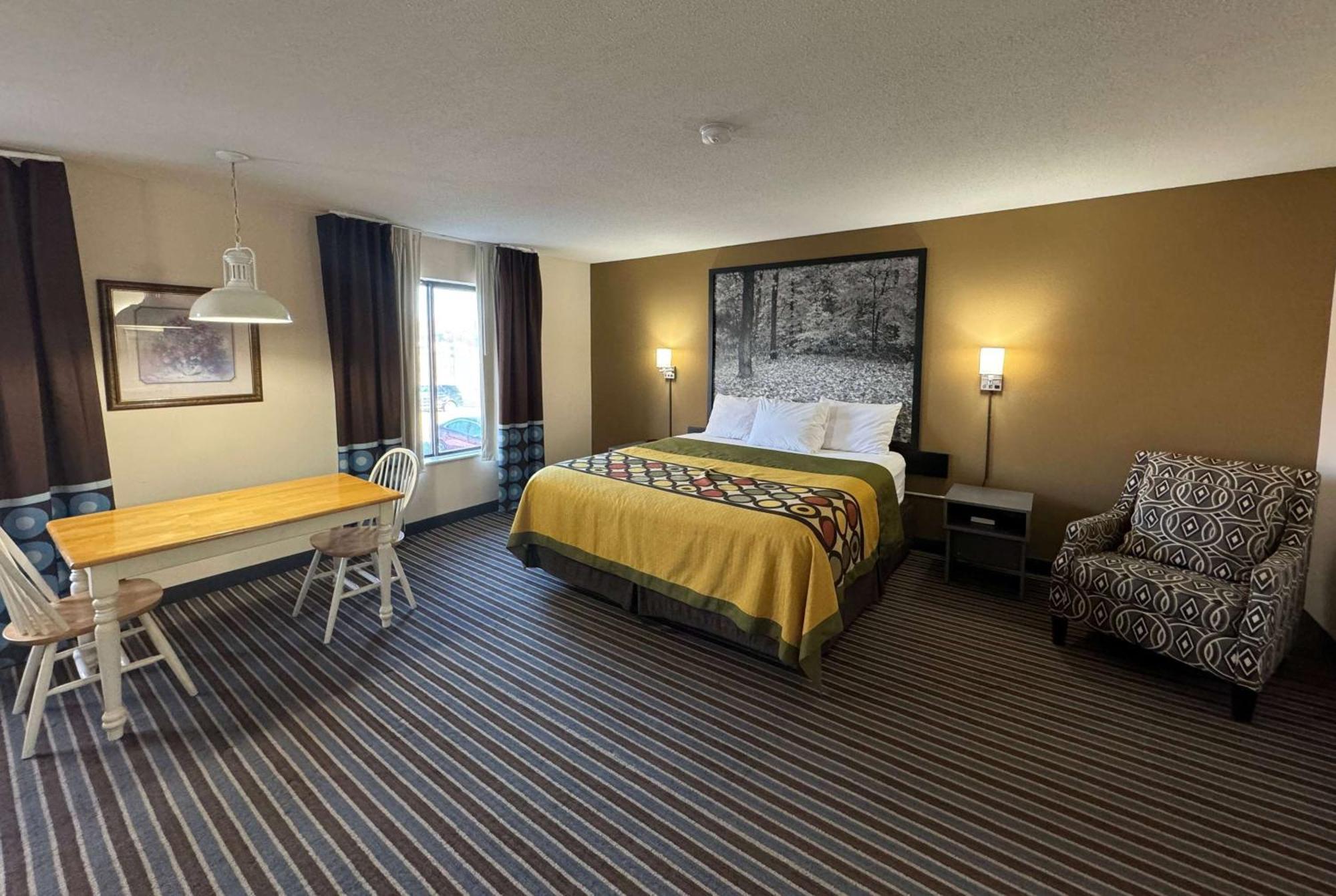 Super 8 by Wyndham Columbia Clark Lane Hotel Bagian luar foto