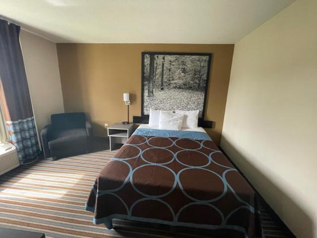 Super 8 by Wyndham Columbia Clark Lane Hotel Bagian luar foto